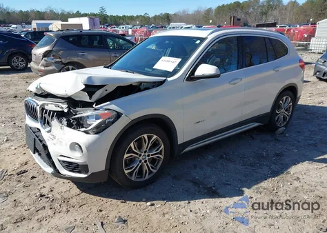 2016 BMW X1 xDrive28I z USA, uszkodzony, nr VIN WBXHT3Z30G4A51466